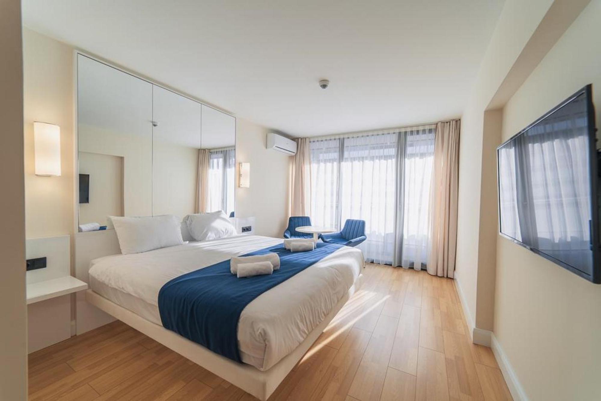 Ferienwohnung Orbi City Twin Towers Batumi Exterior foto