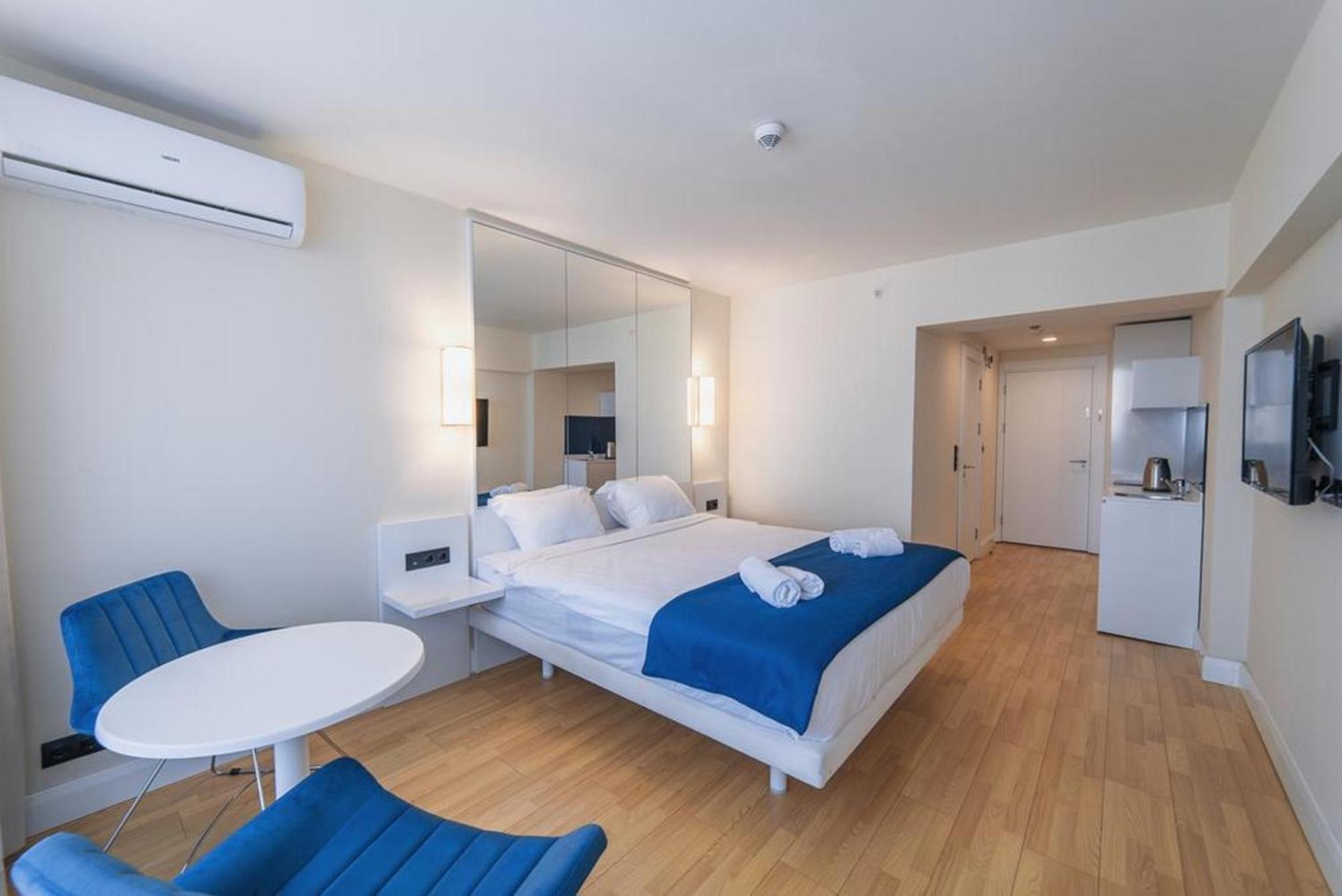 Ferienwohnung Orbi City Twin Towers Batumi Exterior foto