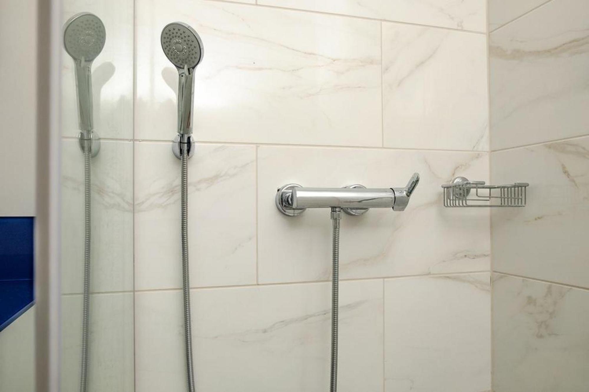 Ferienwohnung Orbi City Twin Towers Batumi Exterior foto